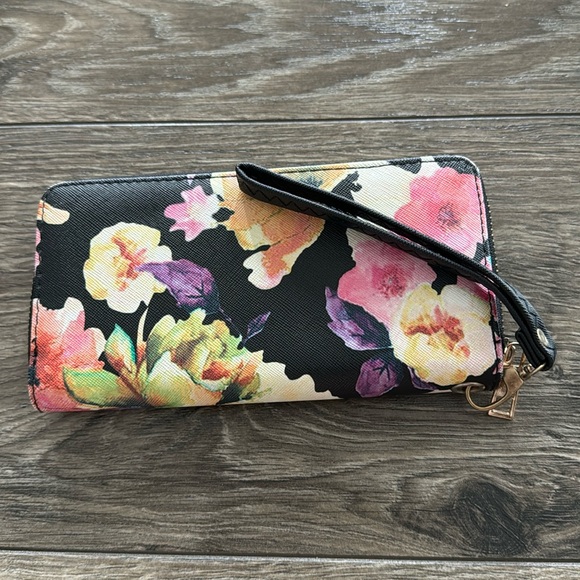 Floral Wristlet Wallet - Picture 1 of 4